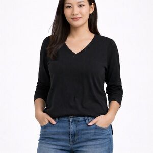 Old Navy black tee long sleeves t-shirt v neck soft jersey basics soft New NWT
